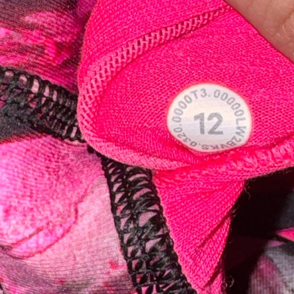 Lululemon Energy Bra Long Line size 12 - Picture 6 of 6